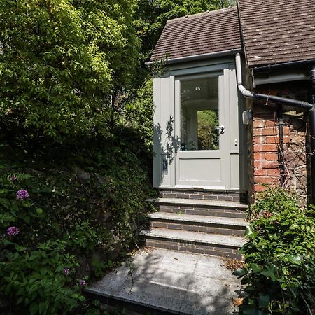 Amazing View Apartment Malvern Wells Exterior foto